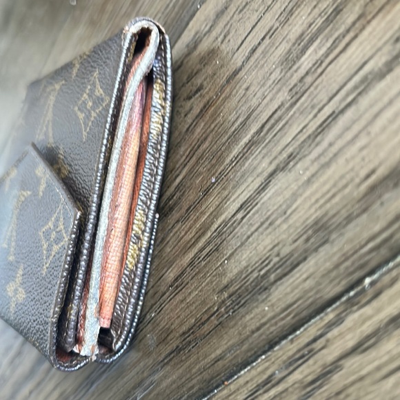 Louis Vuitton Vintage Dual Snap Wallet - Picture 4 of 16